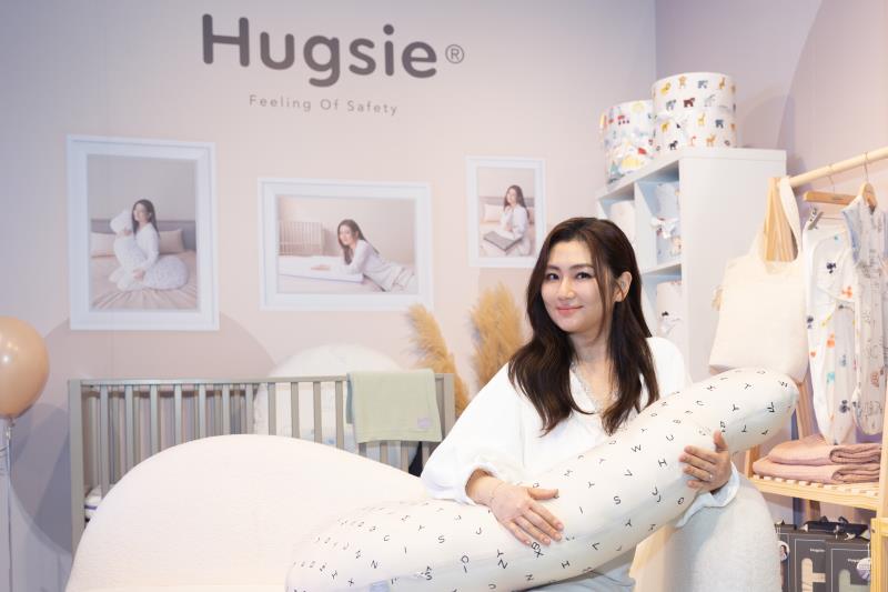 Selina任家萱產後正式復出，為Hugsie品牌代言。