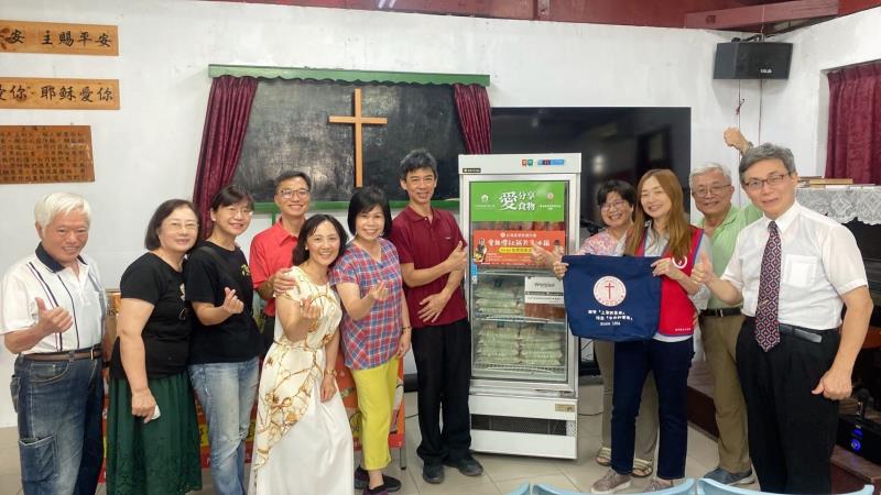 台灣基督教福利會食物銀行攜手蘇澳協同會，日前宣布「社區冰箱」啟用。