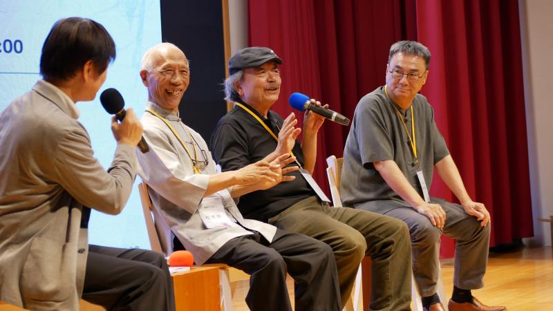 論壇重頭戲為綜合座談，左起：黃智陽教授、杜忠誥特聘教授、程代勒教授、蕭世瓊教授。