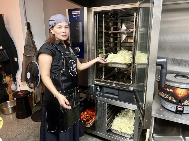 伍食健康餐盒  用美味料理餐盒送愛心