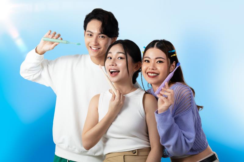  Zenyum綻雅推便攜高效電動牙刷