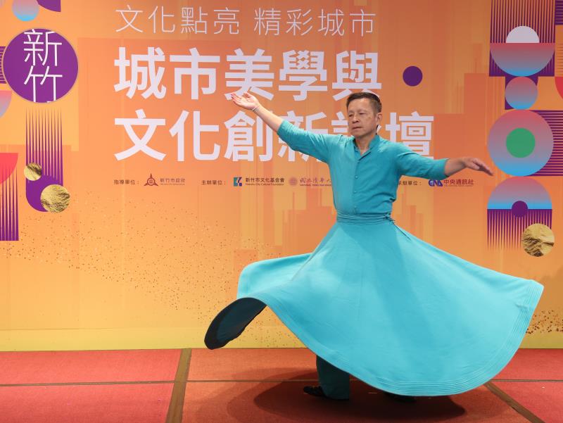 風潮音樂楊錦聰創辦人，分享「蘇菲旋轉帶來的滋養與安定」。