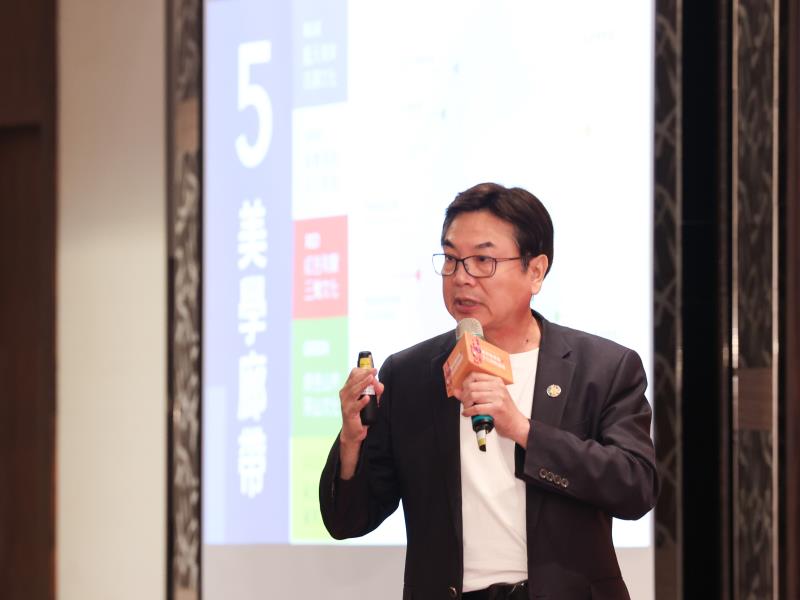 新北市劉和然副市長，分享「城市的韻與美-從新北美術館談起」。