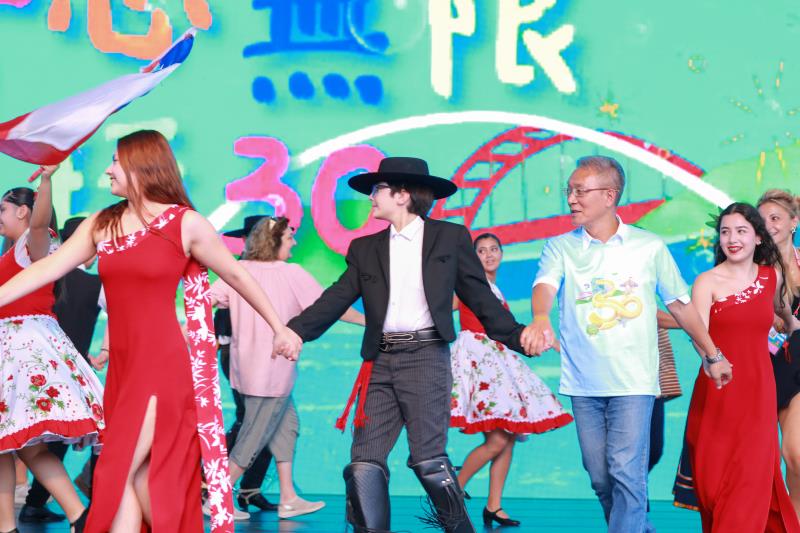 宜蘭童玩節迎來第100國團隊參與希臘、韓國、智利聯演 展現文化多元魅力。
