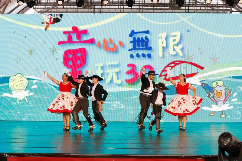 宜蘭童玩節迎來第100國團隊參與希臘、韓國、智利聯演 展現文化多元魅力。