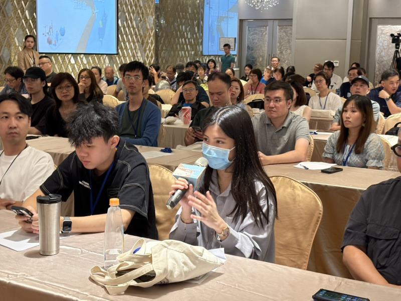 陸委會攜手策進會舉辦關懷港澳居民來台居留定居座談會，新北場8/14起跑，與會民眾踴躍發問。