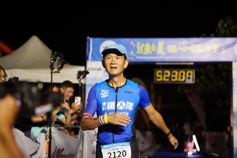 康軒李萬吉董事長將在10月18日挑戰高難度的226公里的超級鐵人賽，也是他的第127場鐵人賽。
