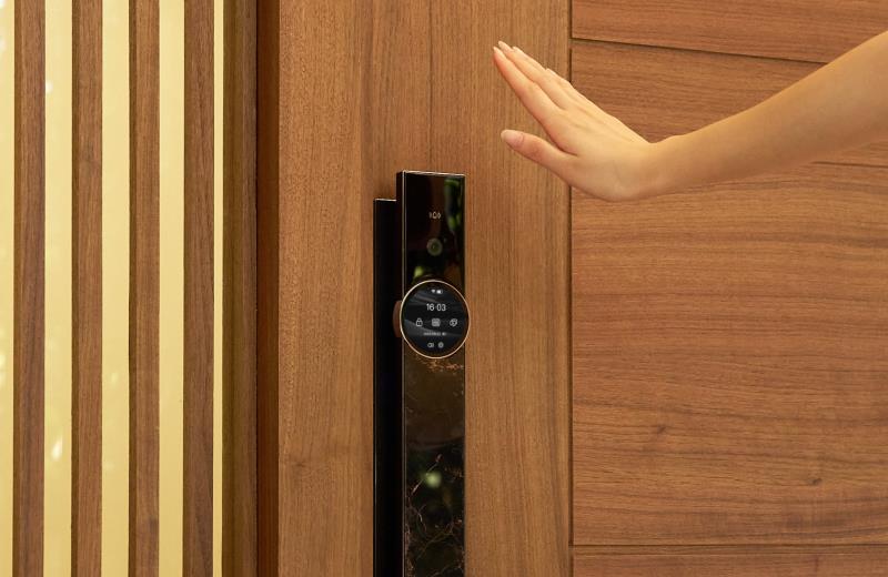 日製Chatlock智慧鎖登台 首創掌靜脈結合人臉辨識 讓「家」更安全 