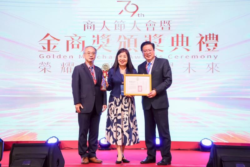 台灣諾華再獲「企業界奧斯卡」金商獎「優良外商」
