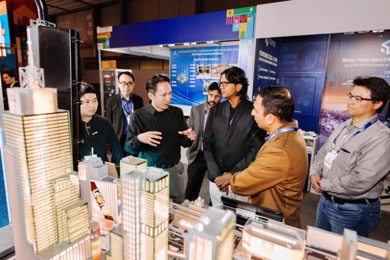 光林智能 Interlux AI 交通號誌亮相「巴塞隆納智慧城市世界大會SCEWC」，打造「AI × 智慧交通」新時代