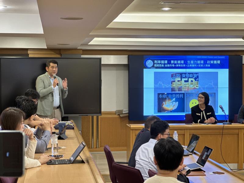 籌備多時的雙聯碩士班開課典禮，由東海大學泰國教育中心主任謝宗順博士主持。