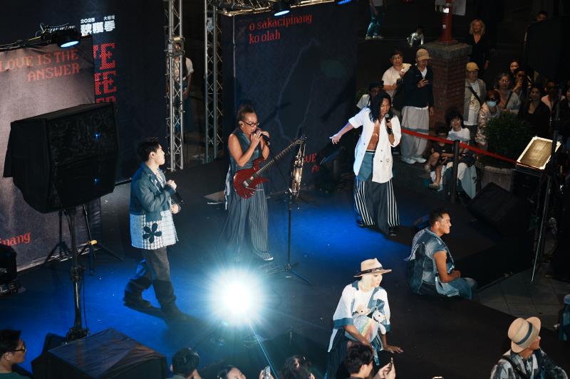 左起：Beatbox 冠軍的創作歌手李昶俊（ ECHO )、黃大煒、創作型歌手 POLO WL ，照片提供：Story Wear 。