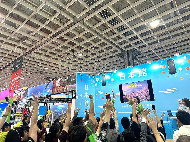 日本區舞台天天節目不斷，歡迎前來觀賞。
