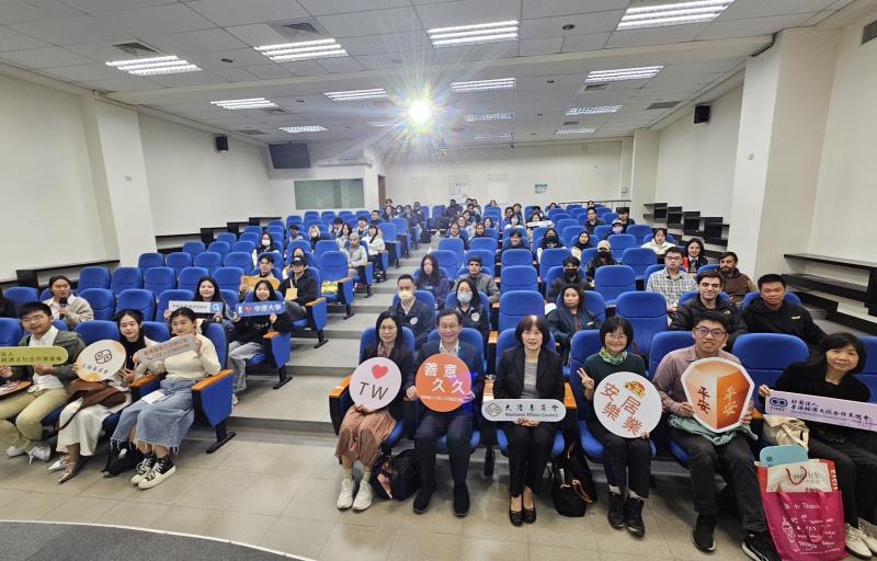 協助港澳生強化職涯規劃與留台發展信心 陸委會攜手中原大學辦「僑外生畢業留臺工作評點制說明會」