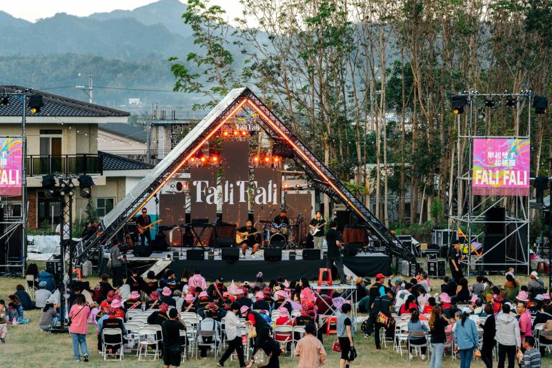 花蓮山海騎遇記 騎行接軌FaliFali音樂節