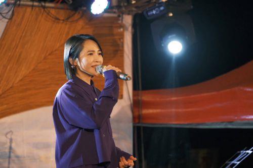 魯凱女聲梁文音演出。