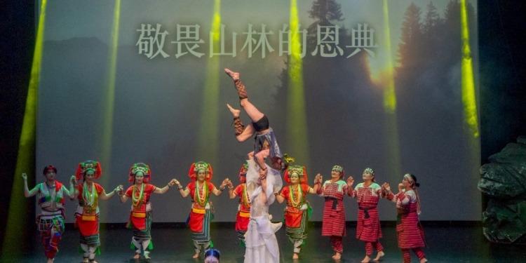 花蓮縣府攜手阿勒飛斯  繁花盛開・原藝綻放舞台劇完美演出