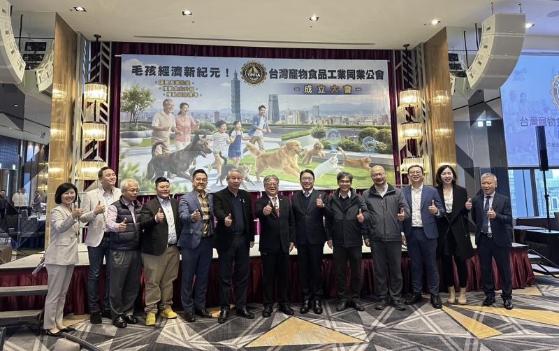 全體理監事合照。