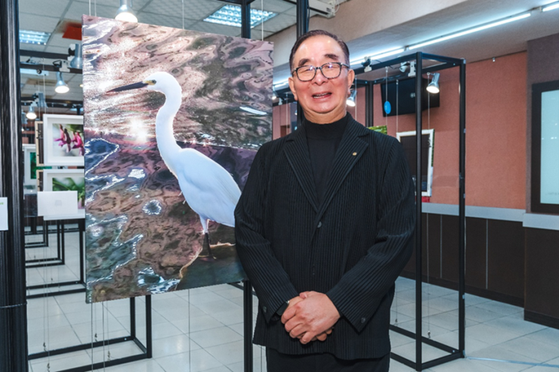 建商董座跨界藝術創作　「1980愛的迴響」公益巡迴展台北登場