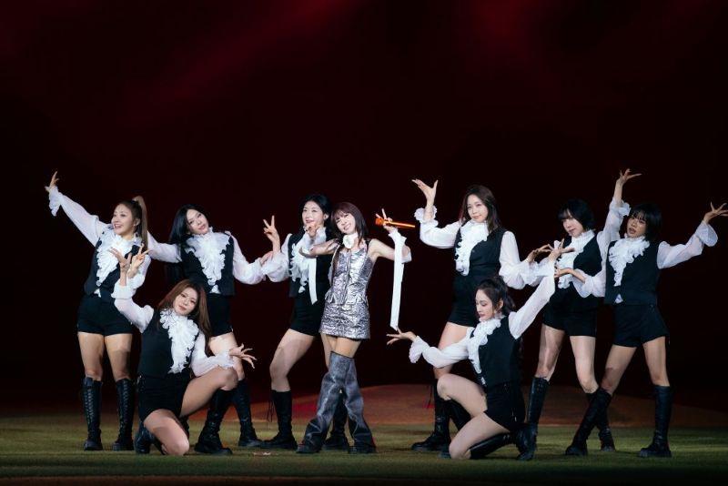  Sandara Park 登上臺北大巨蛋賽後舞台成功演出