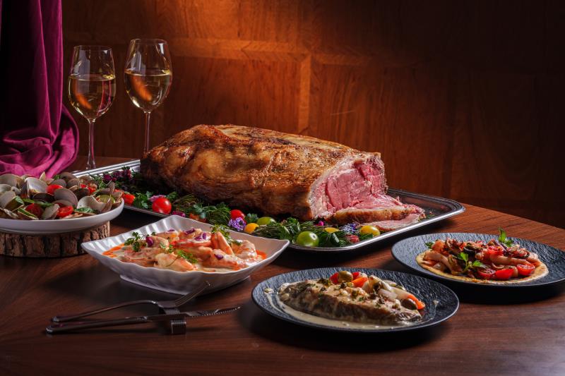 歐風館推出繽紛的異國美食饗宴，匯集多國風味料理，賓客在此更可盡情品嚐歐風館最受歡迎的爐烤牛肉等多款人氣料理