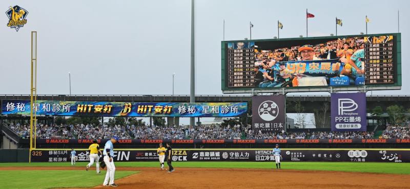 職棒場館再進化　中信兄弟導入外野LED看板接軌國際