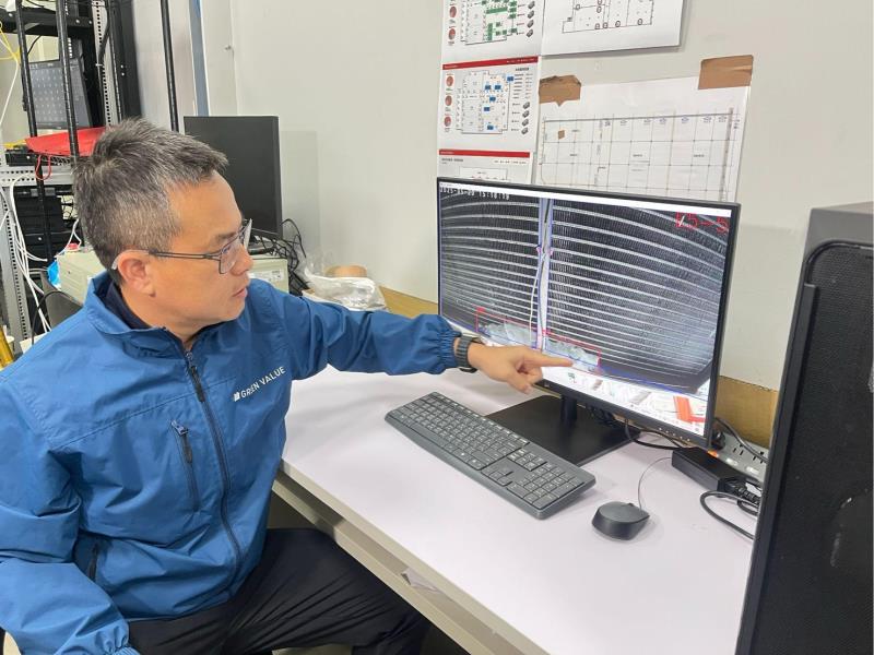 每年四月二十二日，世界地球日提醒我們重新審視人類與環境的關係。當大眾把目光放在減塑、碳費、電動車的時候，有一個同樣與日常生活密切相關、卻較少被討論的環節：你每天吃的食物、用的藥品、打進身體的疫苗，它們從生產地到你手中，究竟需要多少電力才能保持「安全的溫度」。