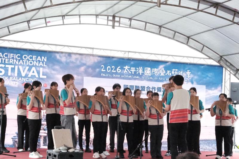 聲、石、樂交織，一場流動的藝術聖典