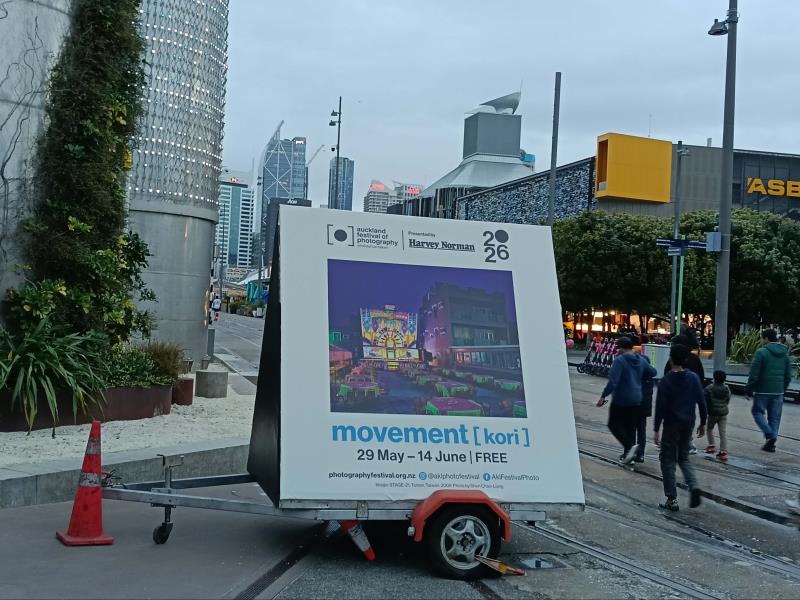 奧克蘭國際攝影節選用沈昭良在台南地區所拍攝的舞台車作品，作為本屆文宣主視覺。（也趣藝廊提供）