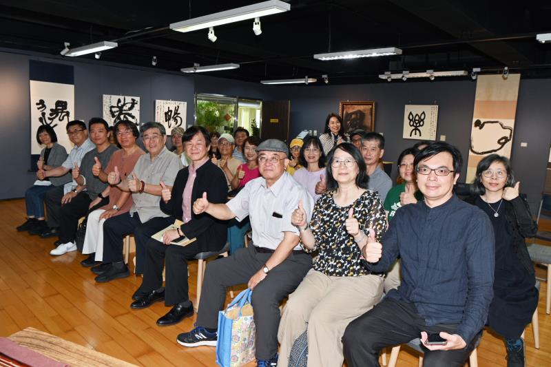 股價之外更需文化氣質 華梵大學「蘭亭放」書法展對抗AI焦慮