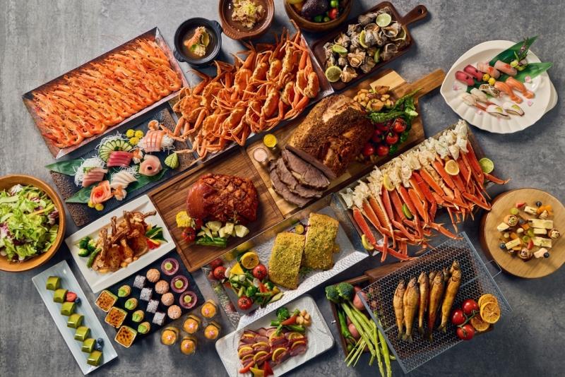 匯集多國料理松鶴餐廳Buffet，從晨間早餐到豐盛晚宴，讓旅客無需遠求即可輕鬆品嚐五星級佳餚。