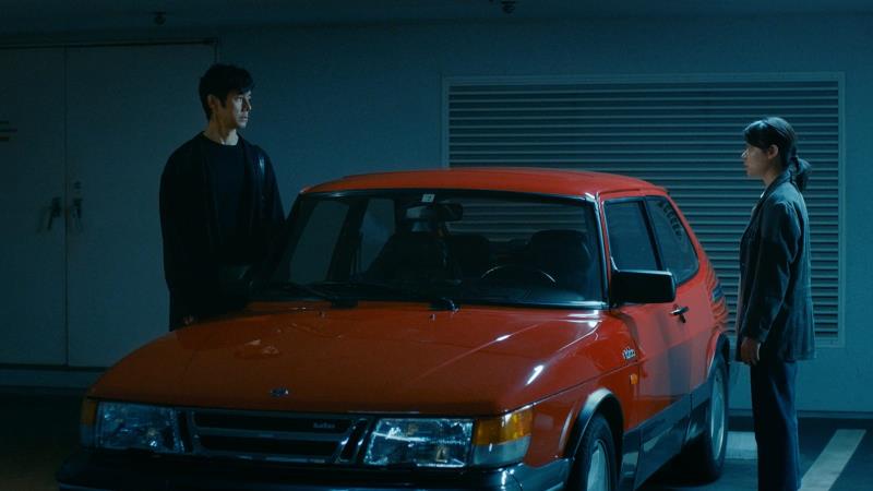 《在車上》（2021）的主角家福悠介通勤廣島劇院，駐場執導契訶夫的經典《凡尼亞舅舅》。