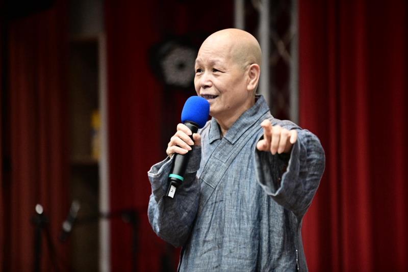 華梵大學迎新首創「覺性呼吸」體驗 跨世代藝文饗宴揭開大學序幕