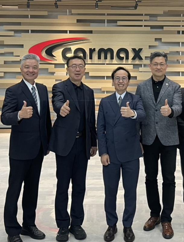 Hankook & Company與車美仕進行業務交流，Hankook & Company CEO Mr. Jongho Park (左2)與車美仕總經理劉傳宏(右2)合影