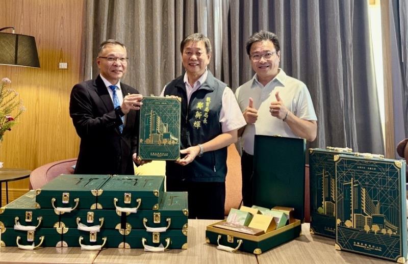 南市教育局攜企業送276盒中秋禮盒　助學童家庭過佳節
