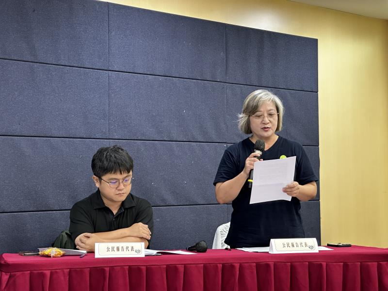 公民代表李佳玲、林聖岳進行報告