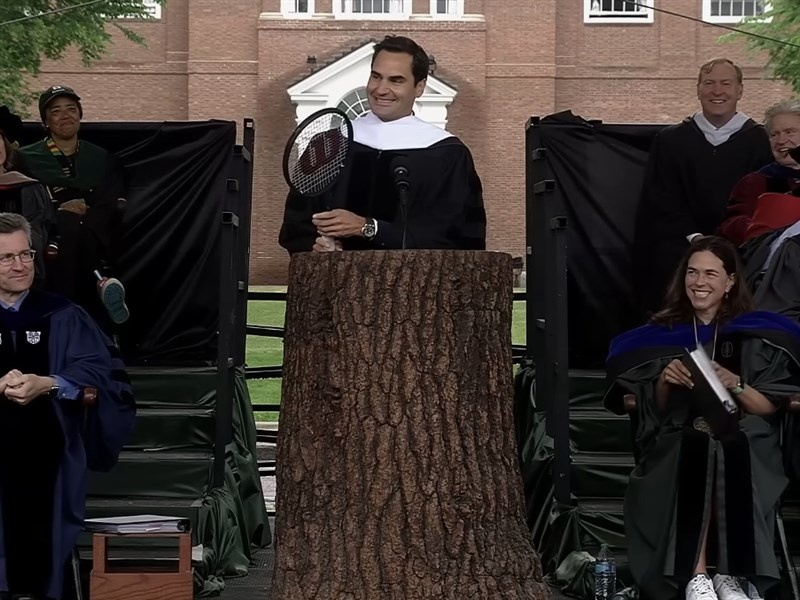 費德瑞畢典致詞「1分結束就是過去式」 勉學子調整心態克服困難