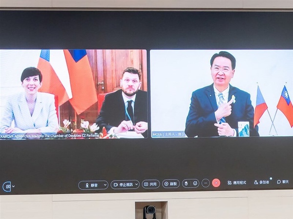 捷克众议长艾达莫娃3月底访台 吴钊燮视讯谈双边合作