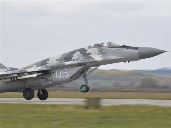 波兰将提供乌克兰4架战机 创北约成员国首例