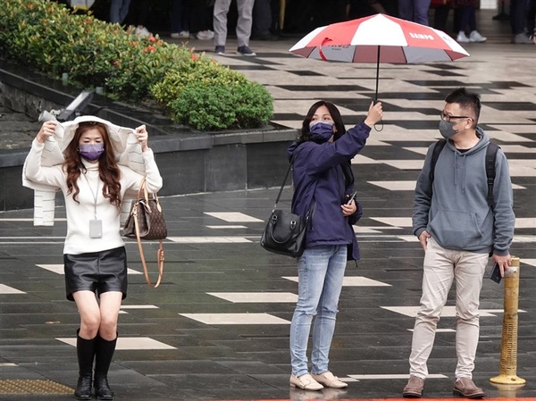 鋒面報到北台灣轉濕涼 吳德榮：部分地區春雷今響