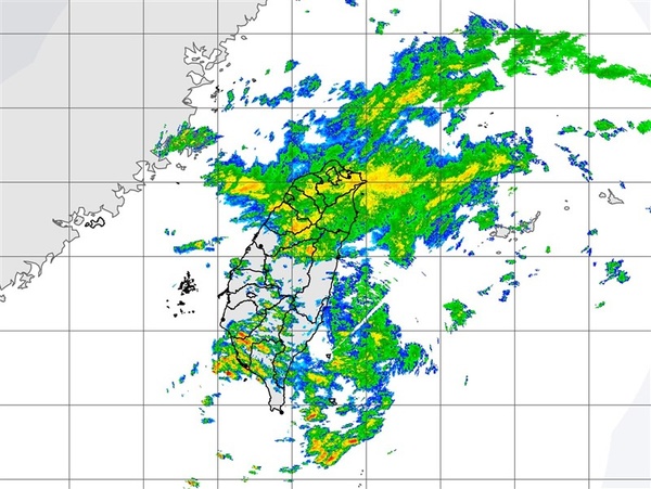 12縣市大雨特報 北部低溫探18度