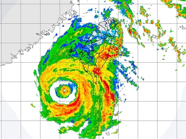 颱風杜蘇芮暴風圈壟罩雲林以南、東南部 南部晚間防強風豪雨