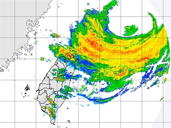 颱風卡努外圍環流影響 17縣市防豪、大雨