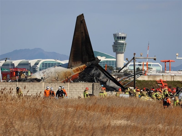 濟州航空客機疑因鳥擊失事增至85死 機上181人已知2人獲救