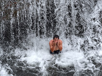 台北6月好熱  37度及38度天數破設站124年紀錄