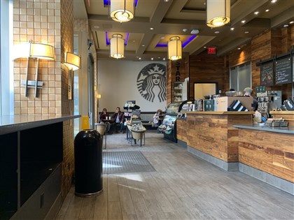 要求客人戴口罩受辱 美星巴克服務生獲286萬小費