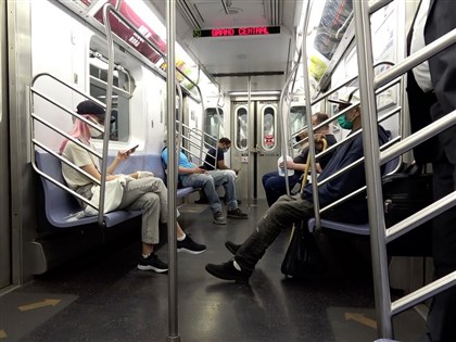 防疫不力拖累經濟 川普連任甩不掉的包袱