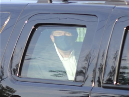 川普病情說法反覆 選前關鍵時刻疑雲重重