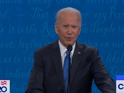 最終辯談疫情 拜登：川普害死那麼多人不能連任[影]