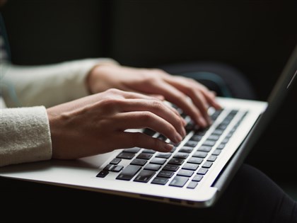 美國大選撕裂  社群媒體想脫身仍捲入政治風暴